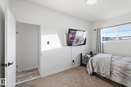 8043 135 Avenue, Edmonton, AB - Indoor Photo Showing Bedroom