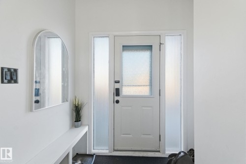 8043 135 Avenue, Edmonton, AB - Indoor Photo Showing Other Room