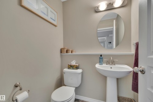 Main Floor - 419 Hemingway Road, Edmonton, AB - Indoor Photo Showing Bathroom