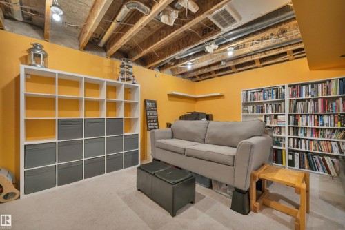 419 Hemingway Road, Edmonton, AB - Indoor Photo Showing Other Room