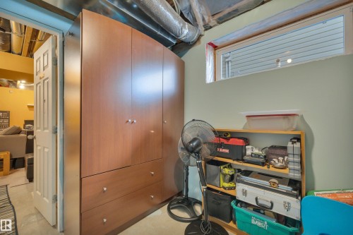 419 Hemingway Road, Edmonton, AB - Indoor