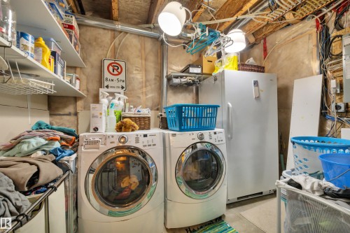 419 Hemingway Road, Edmonton, AB - Indoor Photo Showing Laundry Room