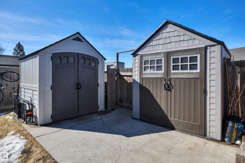 419 Hemingway Road, Edmonton, AB - Outdoor