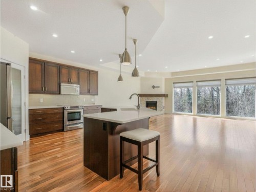 24 18343 Lessard Road, Edmonton, AB - Indoor Photo Showing Kitchen With Upgraded Kitchen