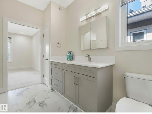 24 18343 Lessard Road, Edmonton, AB - Indoor Photo Showing Bathroom