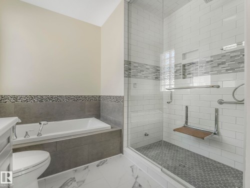 24 18343 Lessard Road, Edmonton, AB - Indoor Photo Showing Bathroom