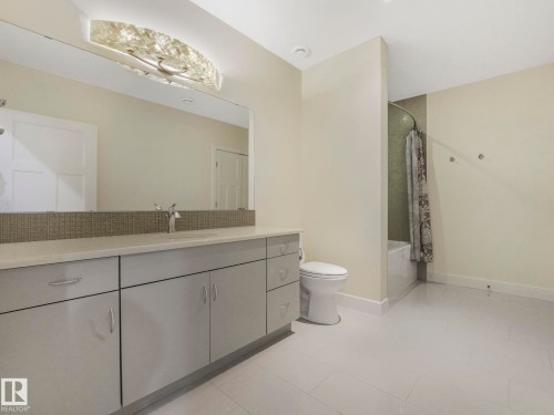 24 18343 Lessard Road, Edmonton, AB - Indoor Photo Showing Bathroom