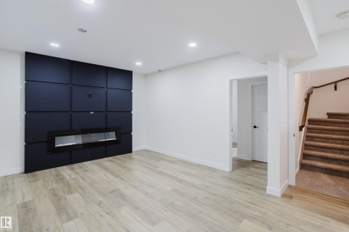 17539 61 Street, Edmonton, AB - Indoor Photo Showing Other Room