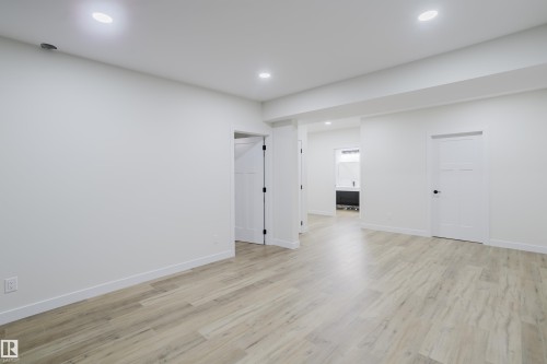 17539 61 Street, Edmonton, AB - Indoor Photo Showing Other Room