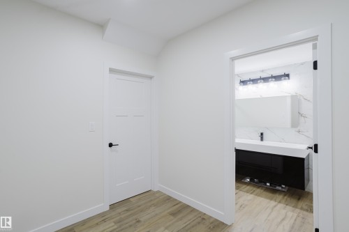 17539 61 Street, Edmonton, AB - Indoor Photo Showing Other Room