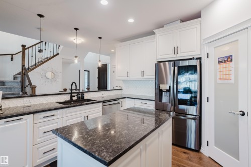 17539 61 Street, Edmonton, AB - Indoor Photo Showing Kitchen With Upgraded Kitchen
