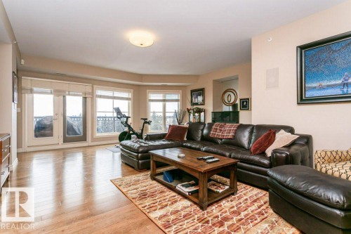 504 10108 125 Street, Edmonton, AB - Indoor Photo Showing Living Room