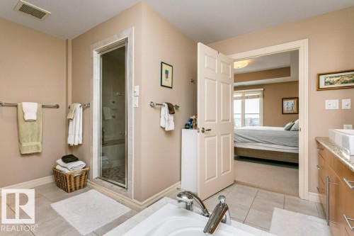 504 10108 125 Street, Edmonton, AB - Indoor Photo Showing Bathroom