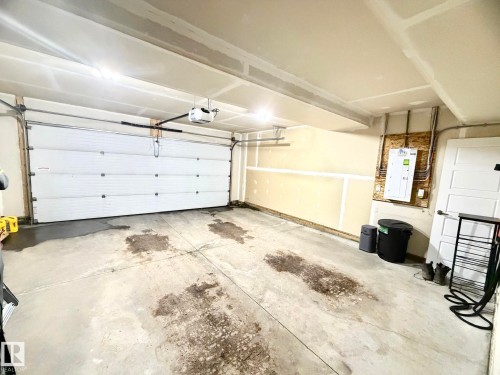 2 1010 Rabbit Hill Road, Edmonton, AB - Indoor Photo Showing Garage
