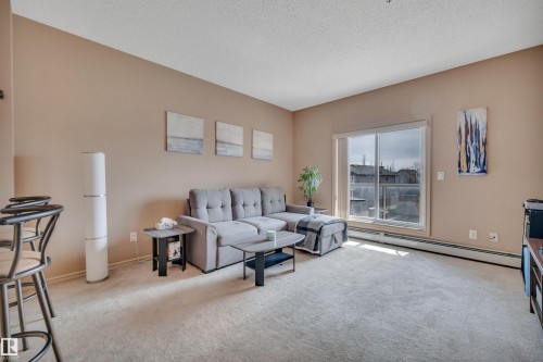 211 226 Macewan Road, Edmonton, AB - Indoor