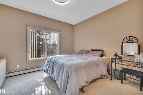 211 226 Macewan Road, Edmonton, AB - Indoor Photo Showing Bedroom