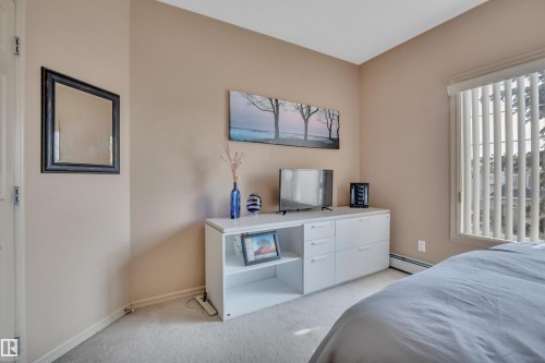 211 226 Macewan Road, Edmonton, AB - Indoor Photo Showing Bedroom