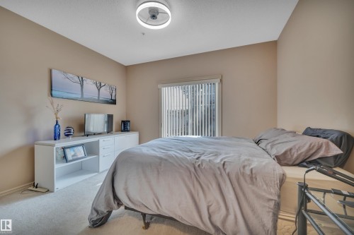 211 226 Macewan Road, Edmonton, AB - Indoor Photo Showing Bedroom