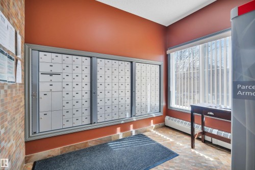 211 226 Macewan Road, Edmonton, AB - Indoor Photo Showing Other Room