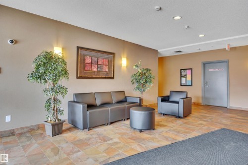 211 226 Macewan Road, Edmonton, AB - Indoor