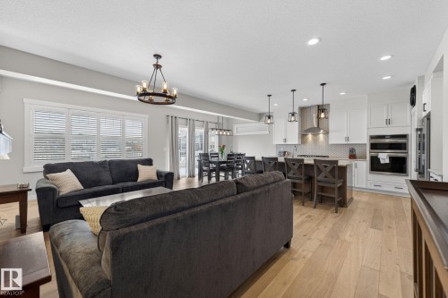 2728 202 Street, Edmonton, AB - Indoor