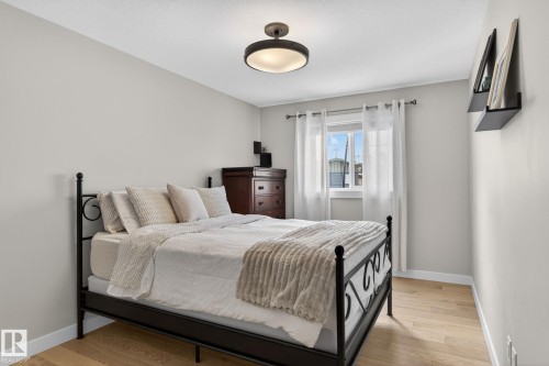 2728 202 Street, Edmonton, AB - Indoor Photo Showing Bedroom