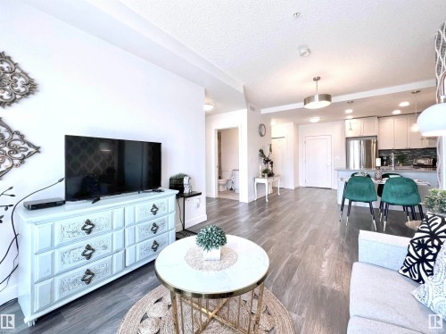 319 1316 Windermere Way, Edmonton, AB - Indoor Photo Showing Living Room