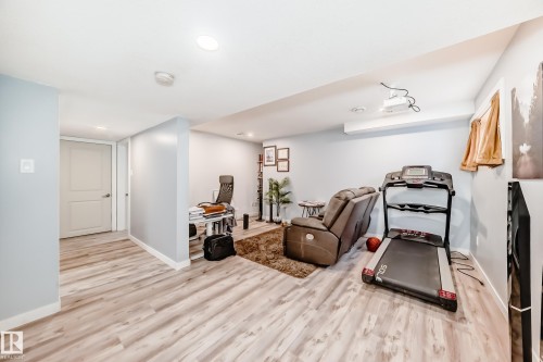 922 173A Street, Edmonton, AB - Indoor