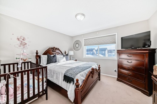 14043 151 Avenue, Edmonton, AB - Indoor Photo Showing Bedroom