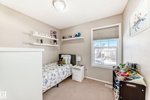 14043 151 Avenue, Edmonton, AB - Indoor Photo Showing Bedroom