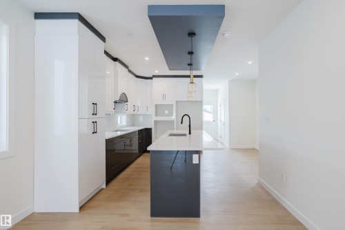 9707 157 St Nw, Edmonton, AB - Indoor Photo Showing Kitchen With Upgraded Kitchen