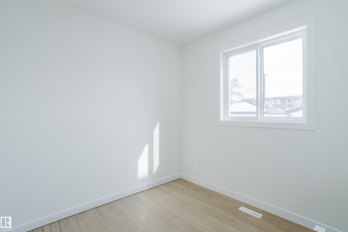 9707 157 St Nw, Edmonton, AB - Indoor Photo Showing Other Room