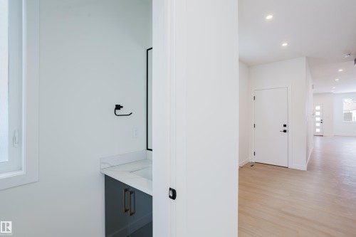 9707 157 St Nw, Edmonton, AB - Indoor Photo Showing Other Room