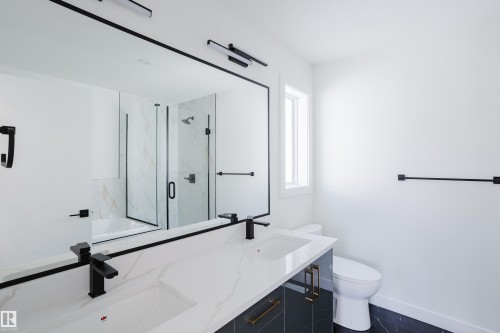 9707 157 St Nw, Edmonton, AB - Indoor Photo Showing Bathroom