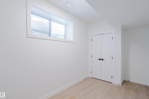 9707 157 St Nw, Edmonton, AB - Indoor Photo Showing Other Room