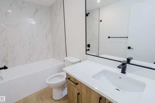 9707 157 St Nw, Edmonton, AB - Indoor Photo Showing Bathroom