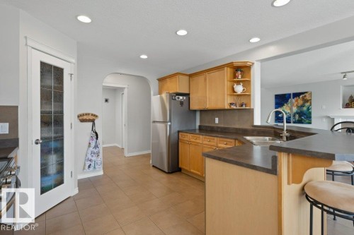 7 Erin Close, St. Albert, AB - Indoor Photo Showing Kitchen With Double Sink