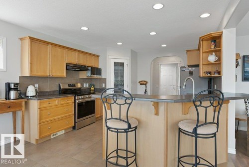 7 Erin Close, St. Albert, AB - Indoor Photo Showing Kitchen With Stainless Steel Kitchen
