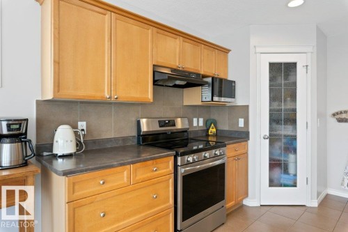 7 Erin Close, St. Albert, AB - Indoor Photo Showing Kitchen
