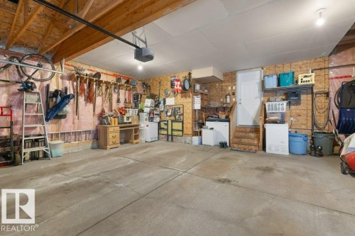 7 Erin Close, St. Albert, AB - Indoor Photo Showing Garage