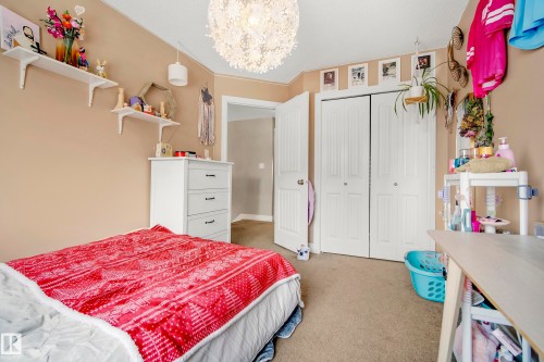 114 Mclaughlin Drive, Spruce Grove, AB - Indoor Photo Showing Bedroom