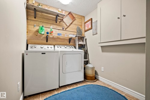 114 Mclaughlin Drive, Spruce Grove, AB - Indoor Photo Showing Laundry Room
