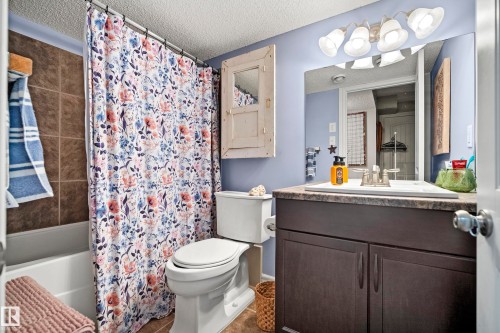 114 Mclaughlin Drive, Spruce Grove, AB - Indoor Photo Showing Bathroom