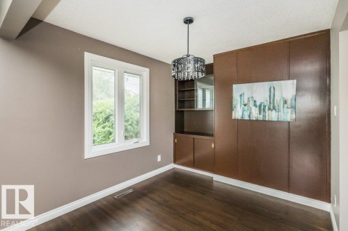 5304 92 Avenue, Edmonton, AB - Indoor Photo Showing Other Room