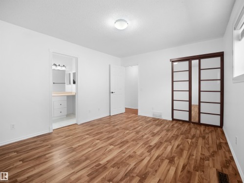 2516 42 Street, Edmonton, AB - Indoor Photo Showing Other Room