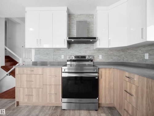 2516 42 Street, Edmonton, AB - Indoor Photo Showing Kitchen