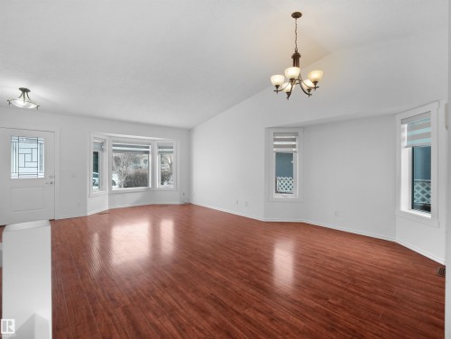 2516 42 Street, Edmonton, AB - Indoor