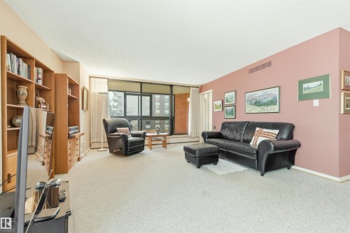 4C 10050 118 Street, Edmonton, AB - Indoor