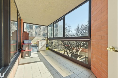 4C 10050 118 Street, Edmonton, AB -  With Exterior