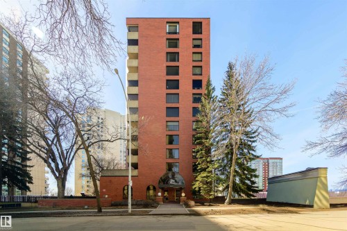 4C 10050 118 Street, Edmonton, AB - Outdoor